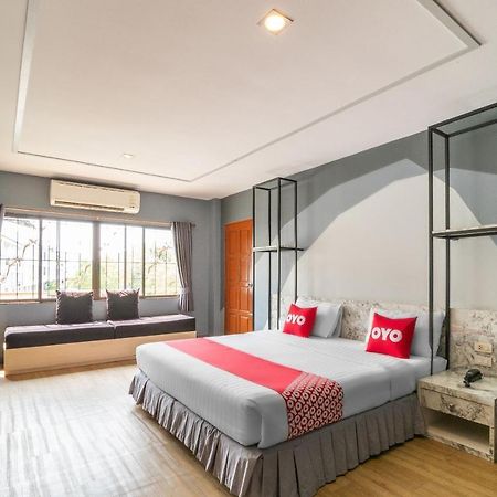 Oyo 882 The Moonlight Serviced Apartment Pattaya Quarto foto